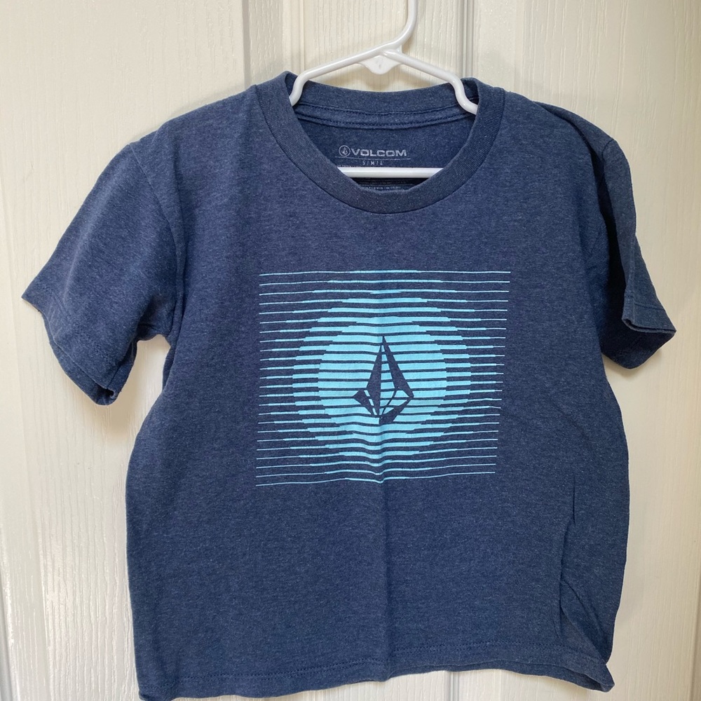 Boys size 5 volcom t shirt